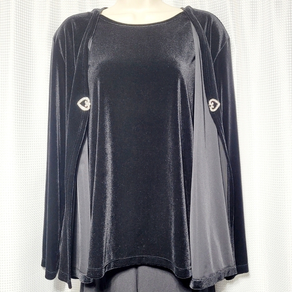 Notations Black Velvet Layered Blouse/Cardigan with Rhinestone Heart Clasp (XL) - Picture 4 of 11